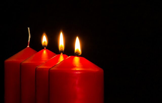 Söndag den 12 dec – 3:e Advent Ljusvandring kl 16!